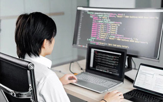 三明 api php源码,下载的php源码怎么运行呢？